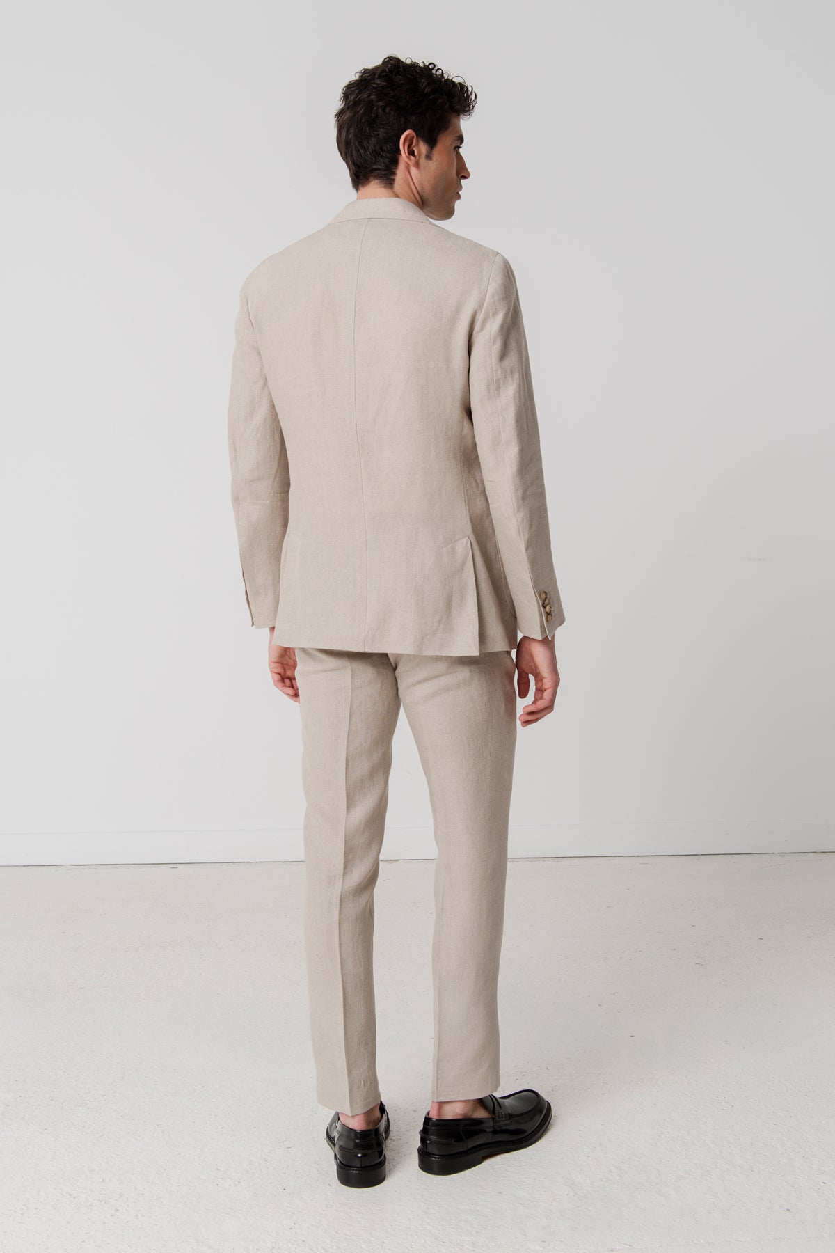 Costume Pilat beige en lin