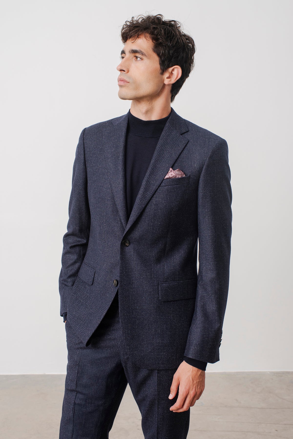 Costume droit Chester en laine vierge.