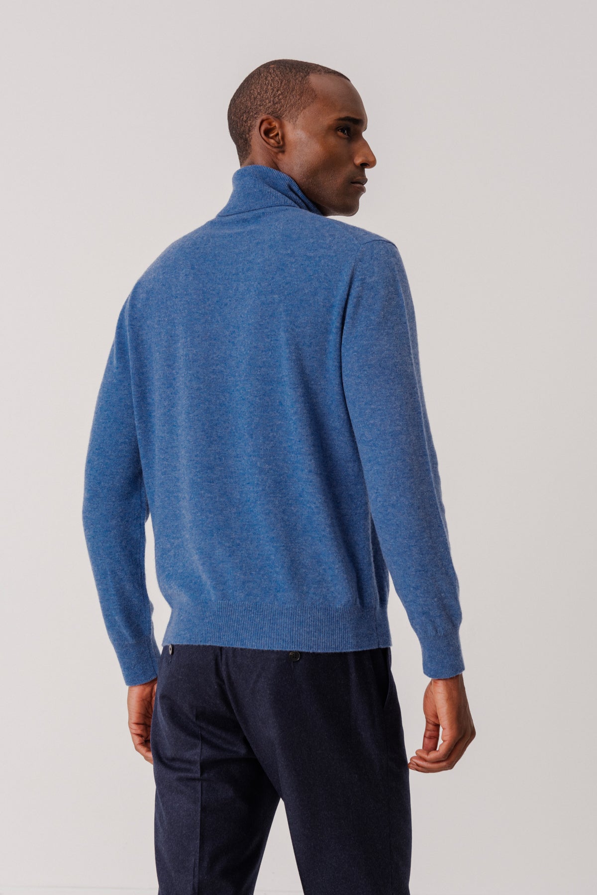 Pull col roulé Andrew en laine et cachemire bleu