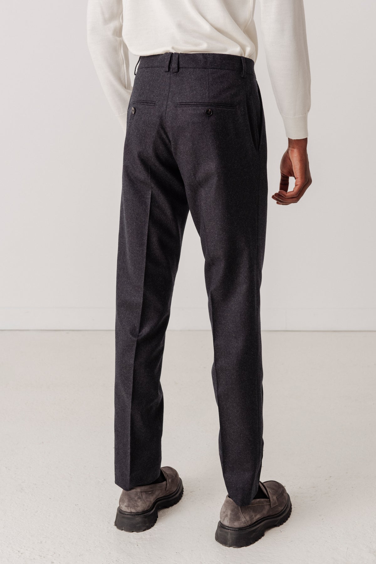 William Simple pants in dark gray flannel