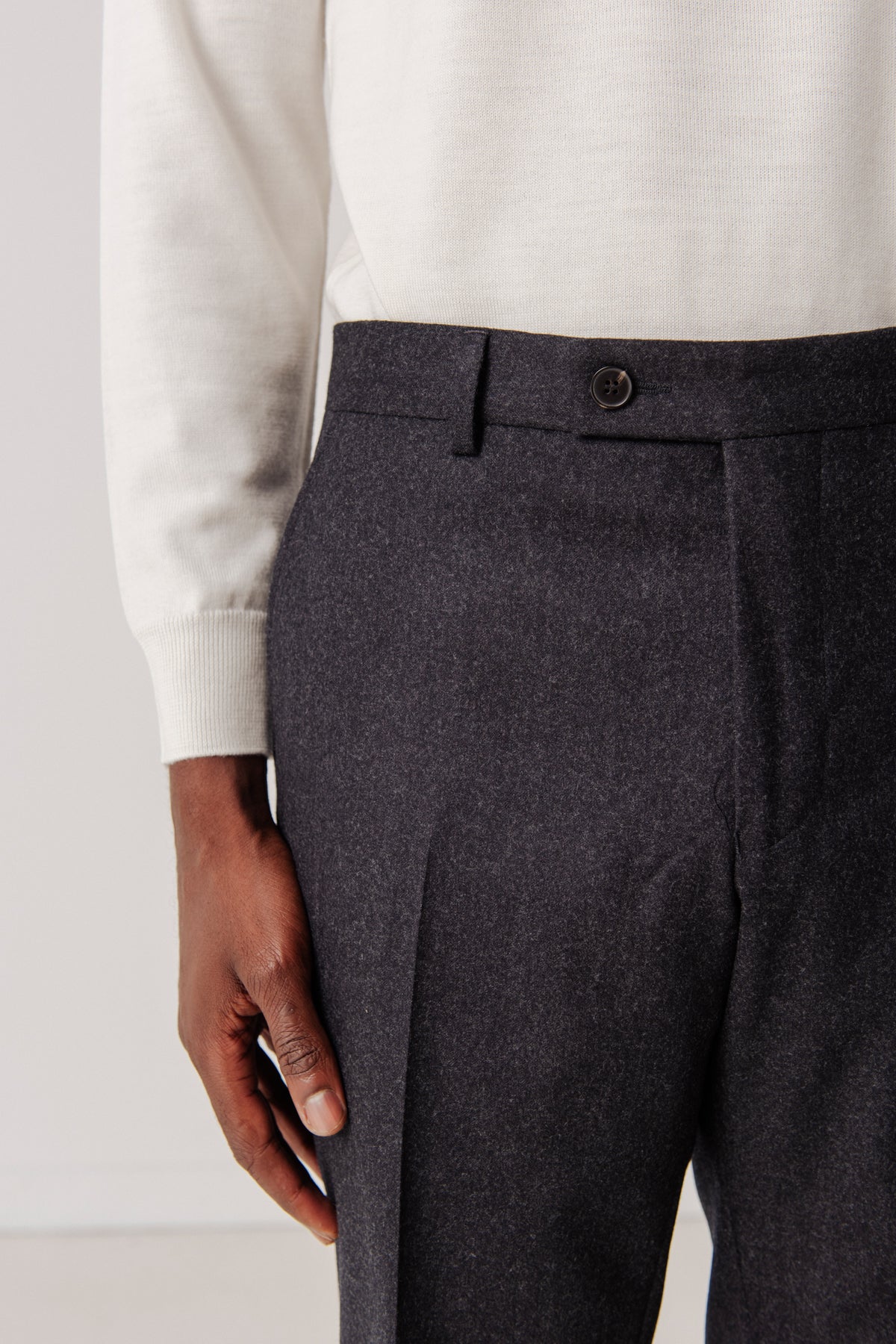 William Simple pants in dark gray flannel