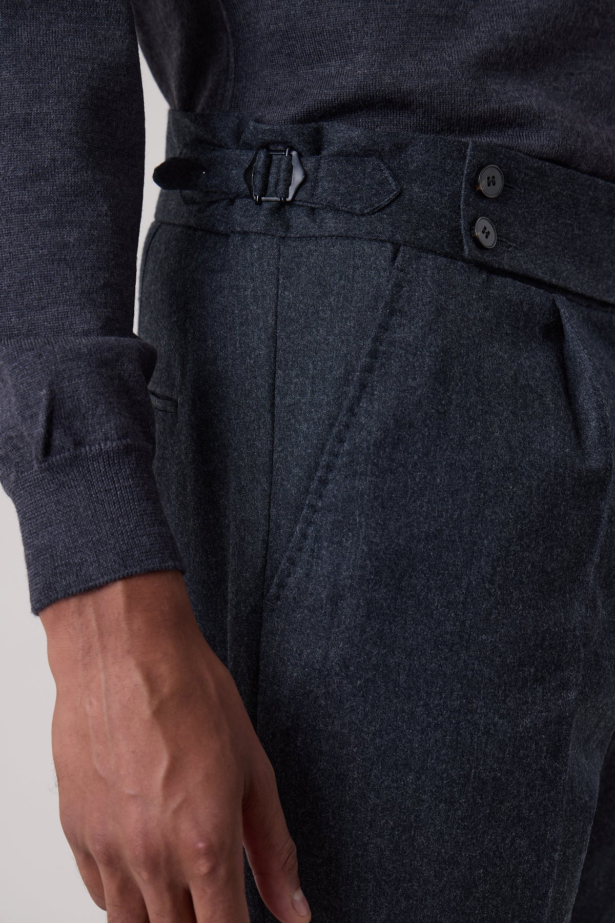 Pantalon droit Viggo en laine vierge et laine anthracite