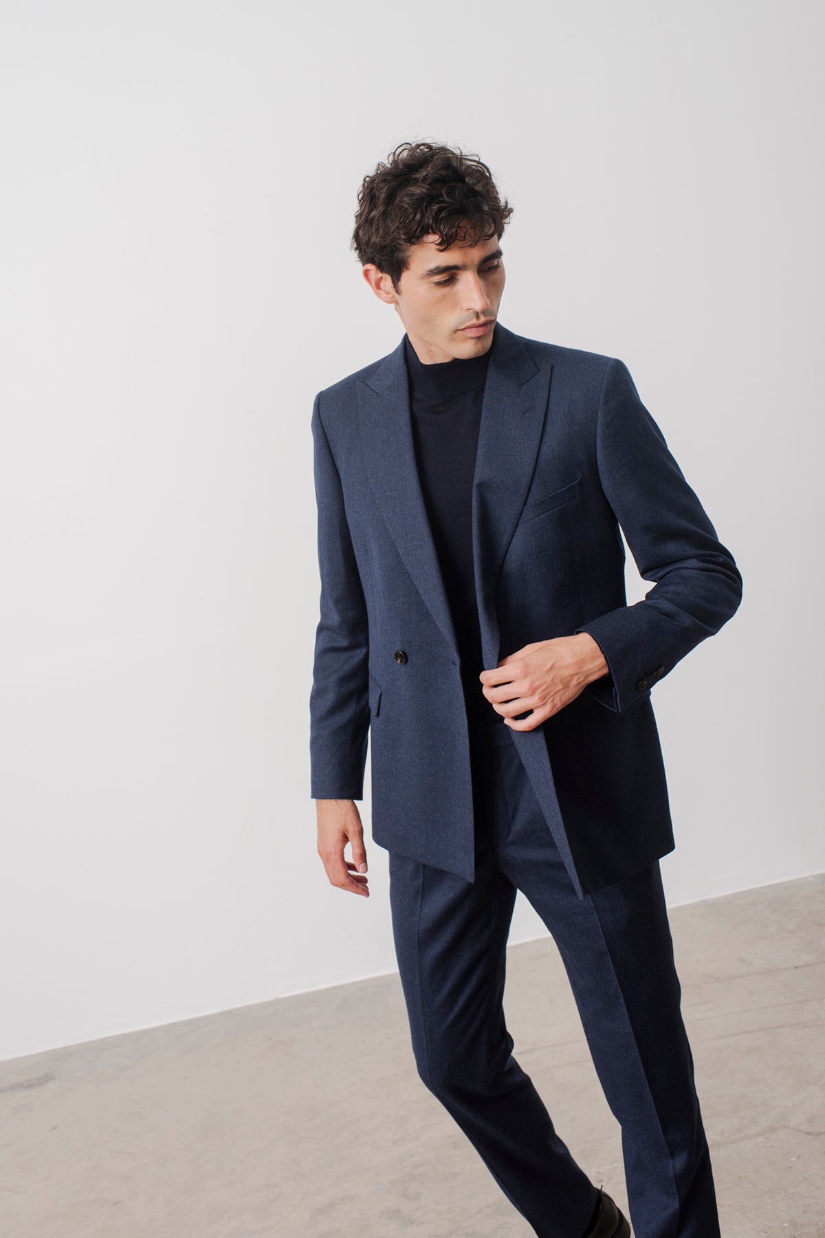 Costume croisé Chaplin en laine vierge