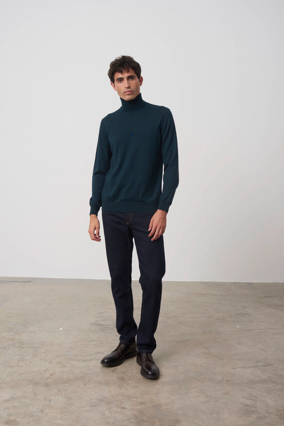 Pull col roulé Archibald en laine mérinos vert