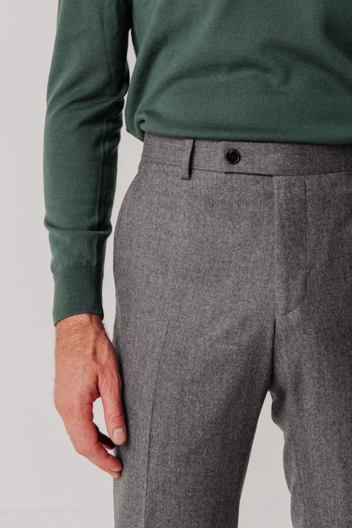 Pantalon en flanelle William Simple gris moyen