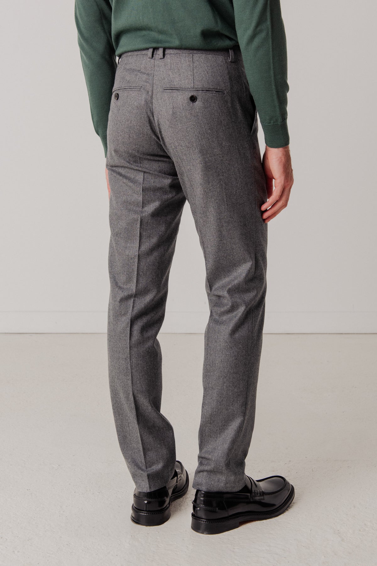 Pantalon en flanelle William Simple gris moyen